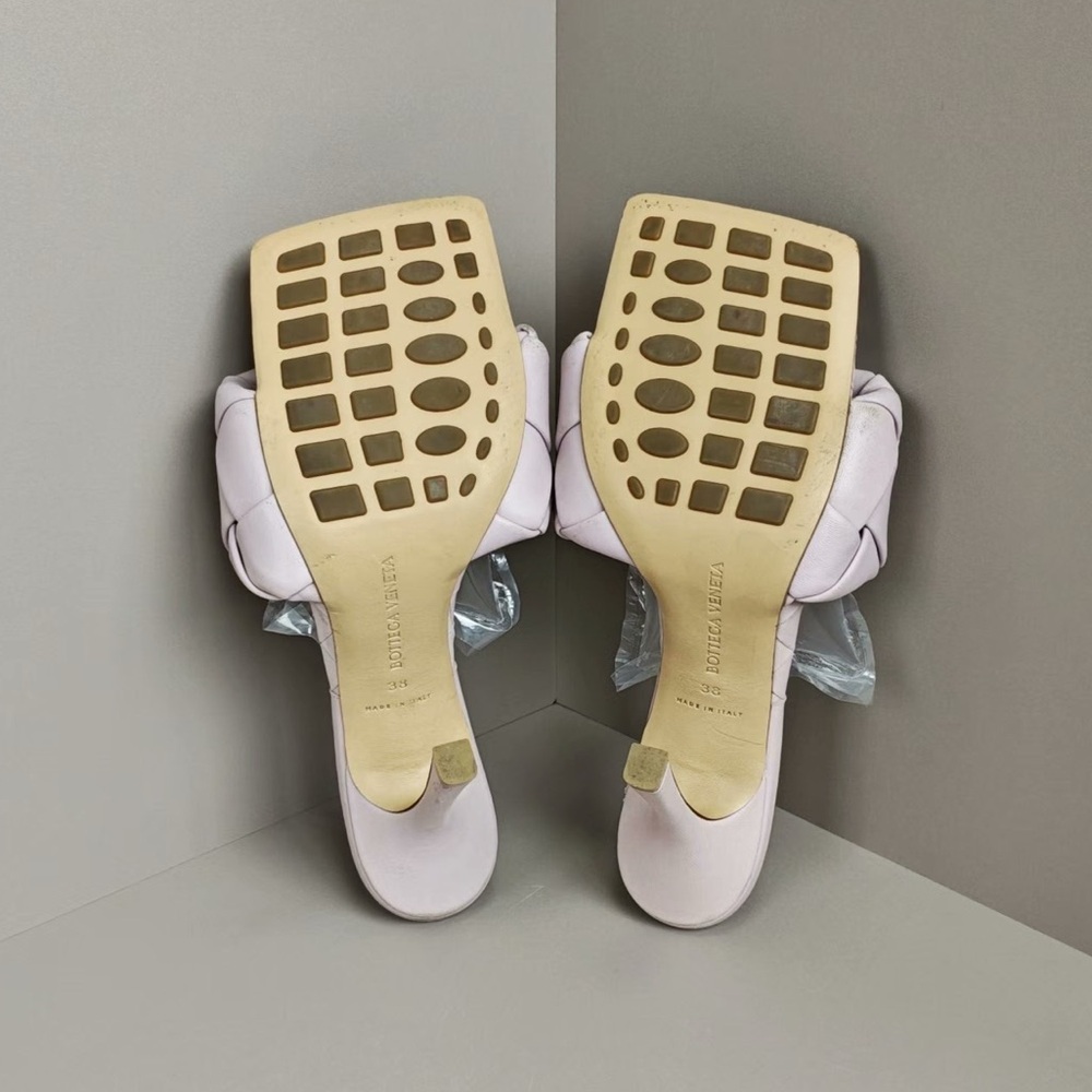 Authentic Bottega Veneta Light Pink Woven Heels - Picture 5 of 6